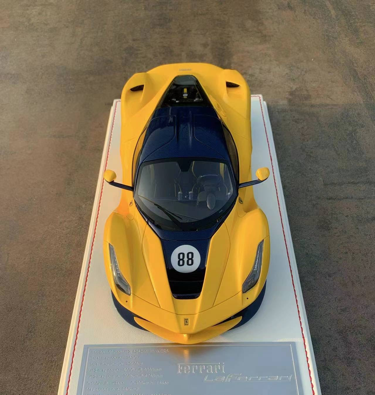 Ferrari LaFerrari (Matt Yellow) 1:18 scale