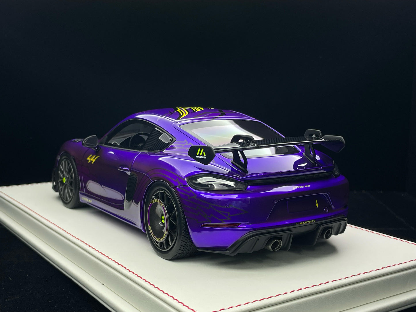 Porsche 911 GT4 RS (Gloss Metallic Purple)