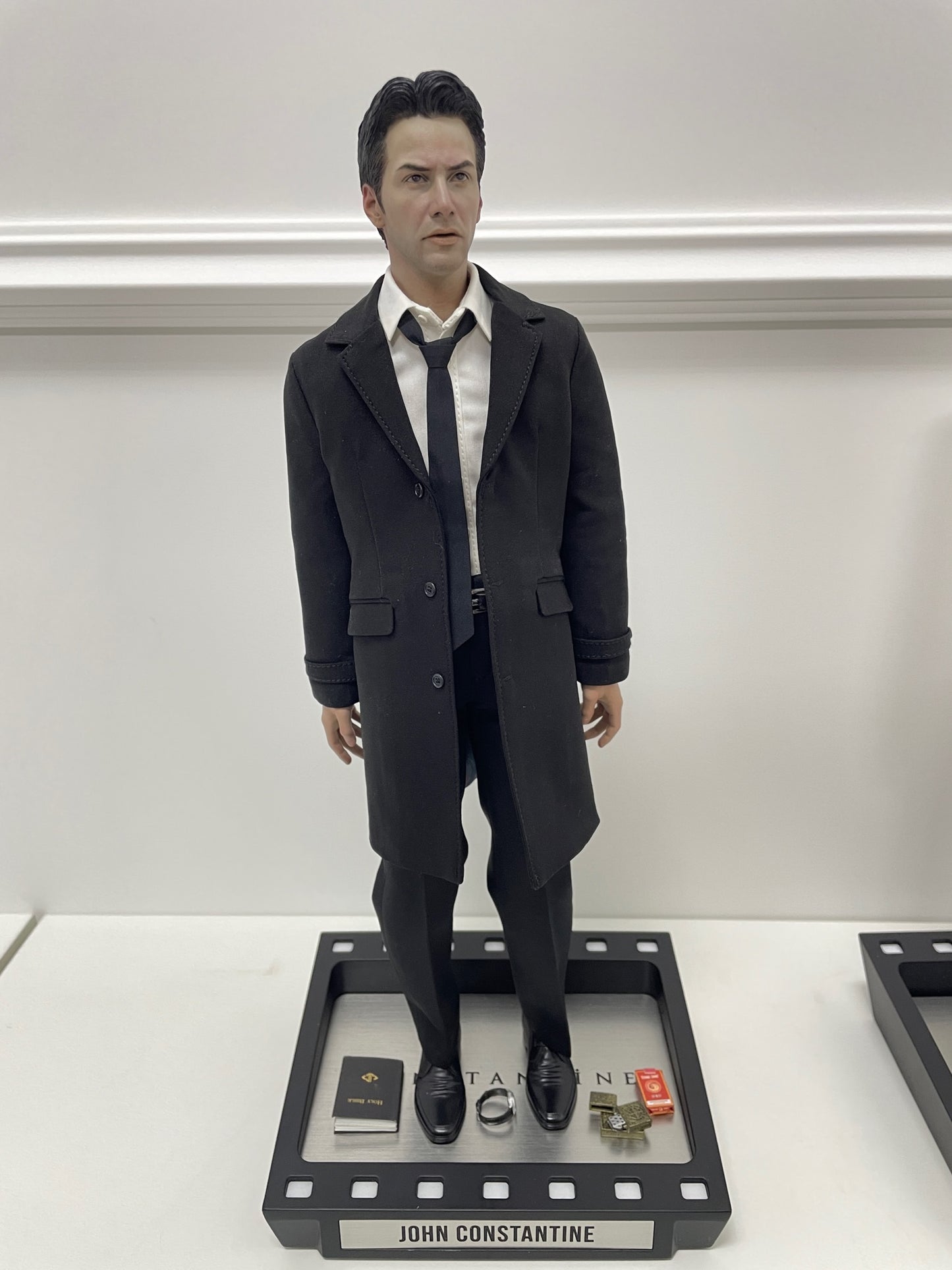 John Constantine 1:6 scale