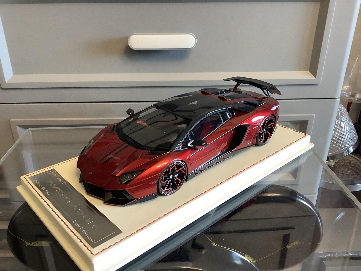 Lamborghini Aventador (Chrome red)