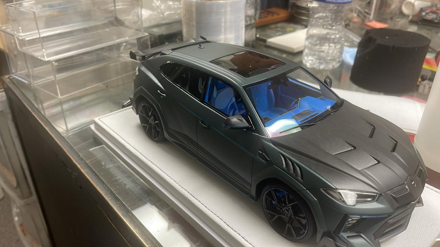 Mansory Urus (Gray) 1:18 scale