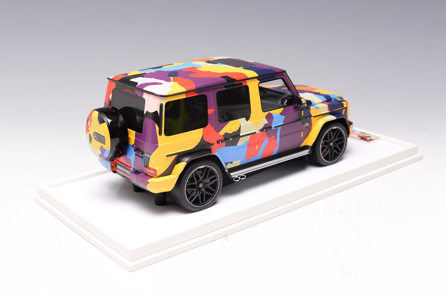 Mercedes-AMG G63 (Leif Podhajsky x Carbon & Rose Edition)