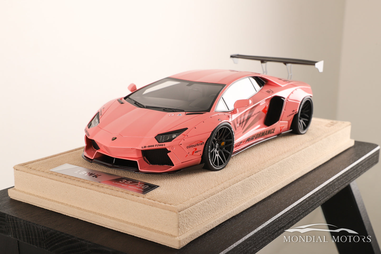 Lamborghini Aventador LBWK 1:18