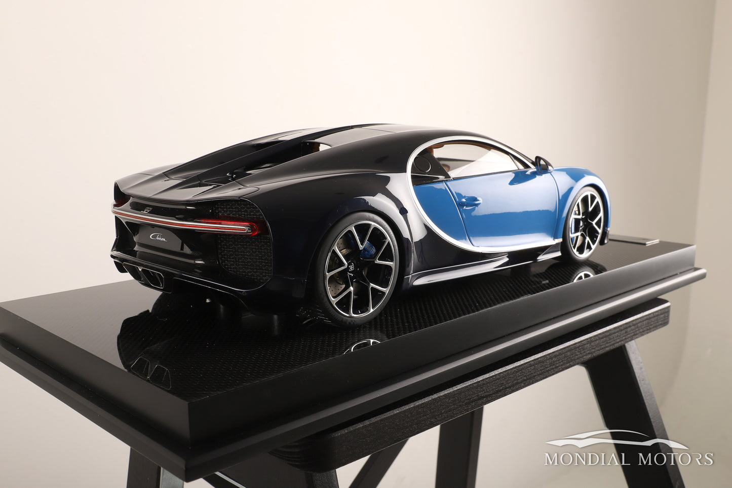 Bugatti Chiron 1:12