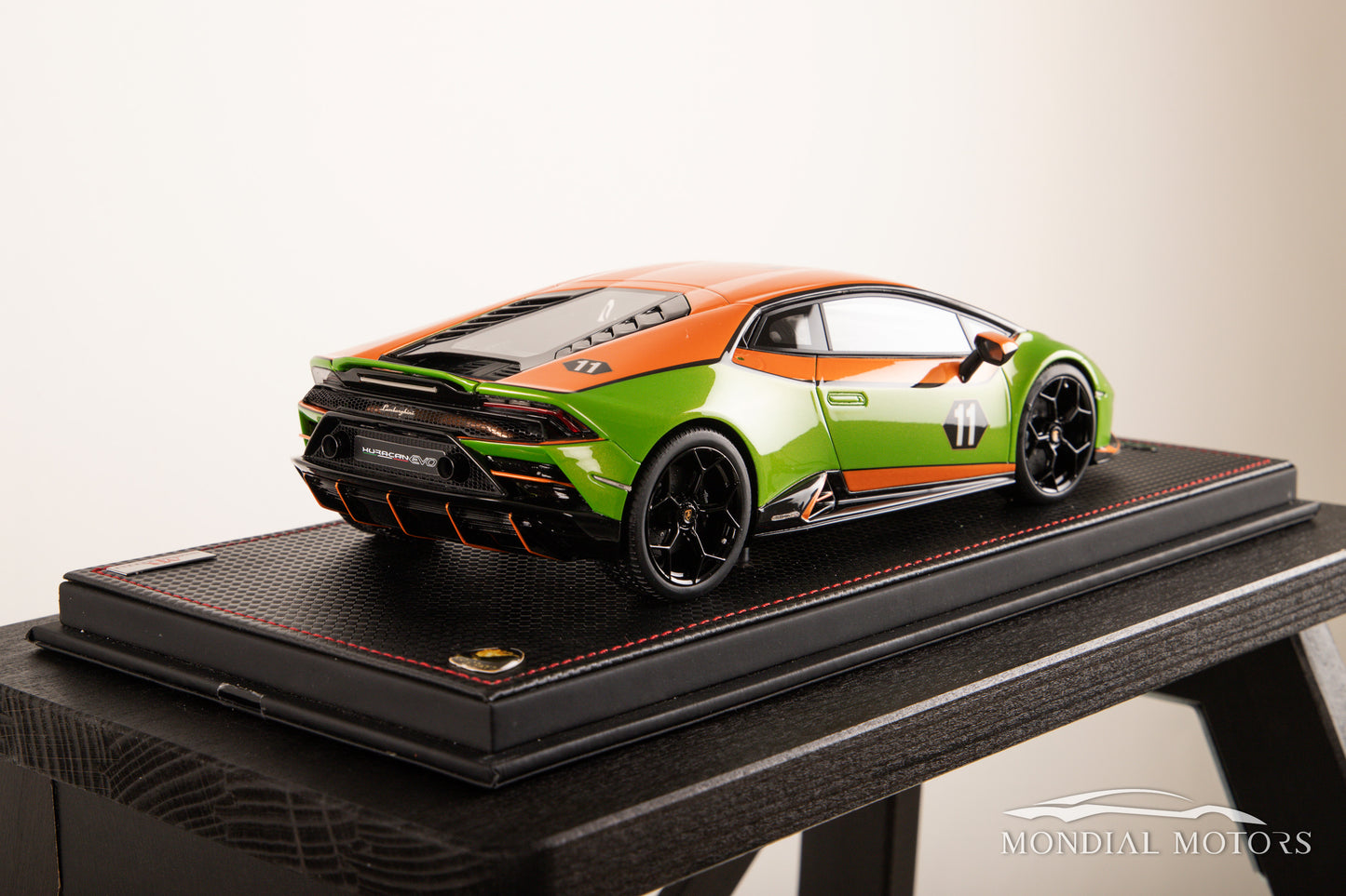 Lamborghini Huracan EVO GT (Pebble Beach Edition) 1:18
