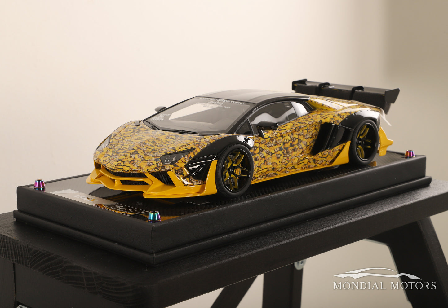 Lamborghini Aventador LBWK (Minions) 1:18