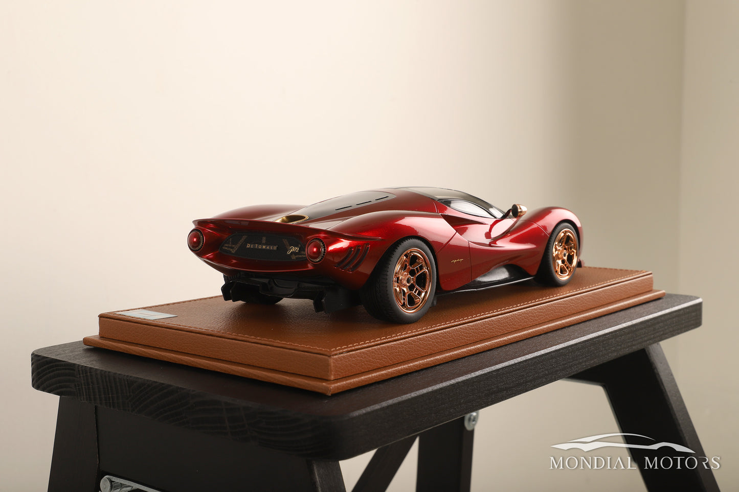 DeTomaso P72 1:18