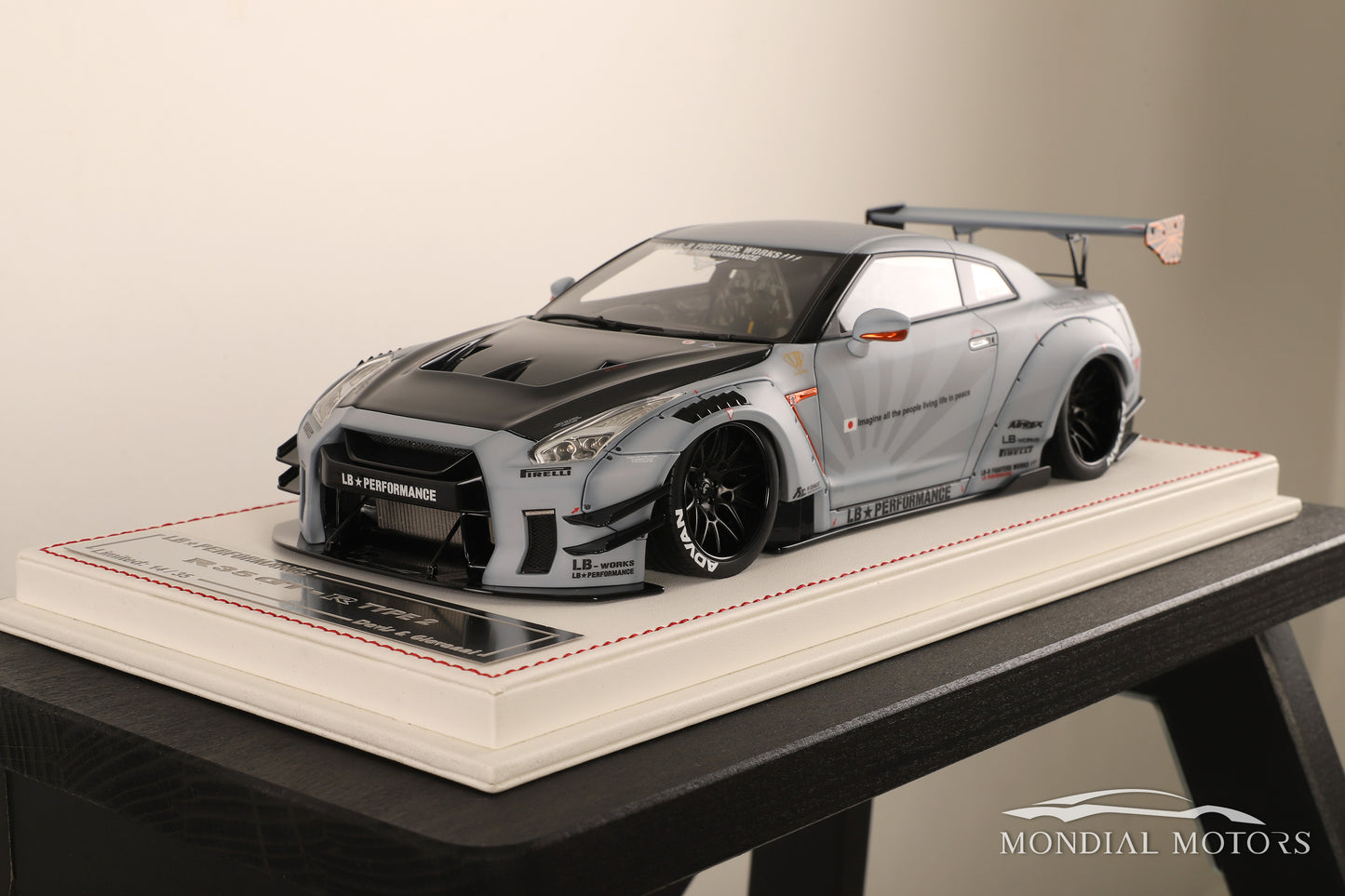 Nissan GTR R35 LBWK 1:18