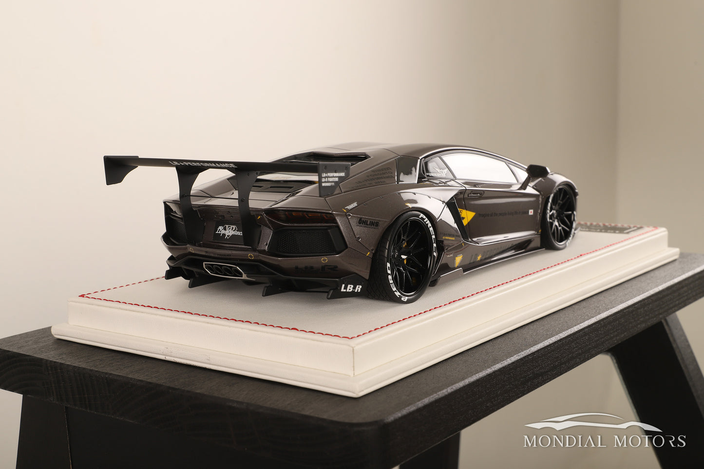 Lamborghini Aventador LBWK 1:18