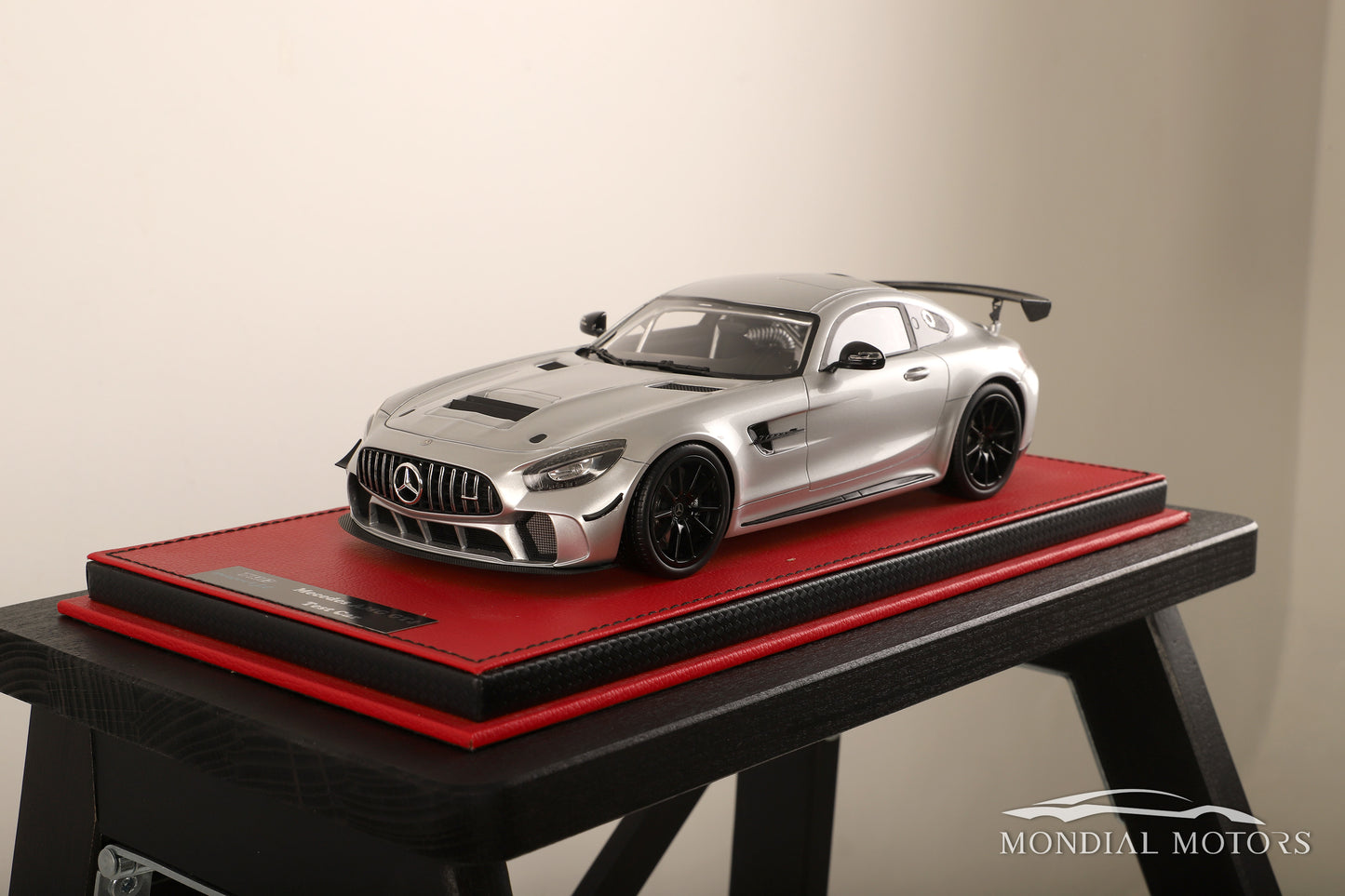 Mercedes-AMG GT4 Test Car 1:18