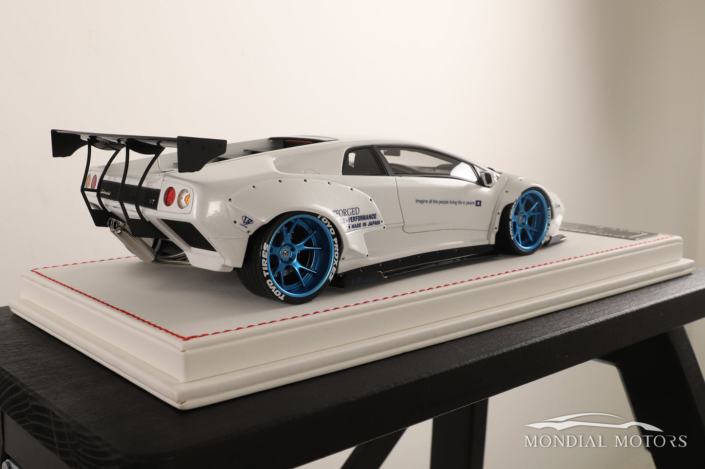 Lamborghini Diablo 6.0 Concept LB Performance 1:18