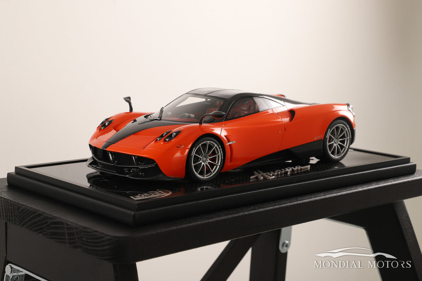 Pagani Huayra Kit Tempesta 1:18