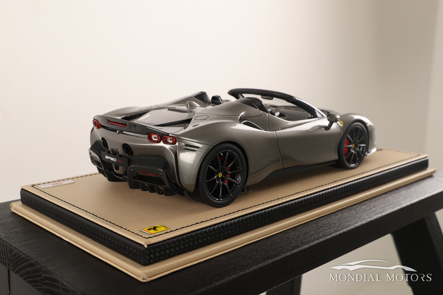 Ferrari SF90 Spider 1:18