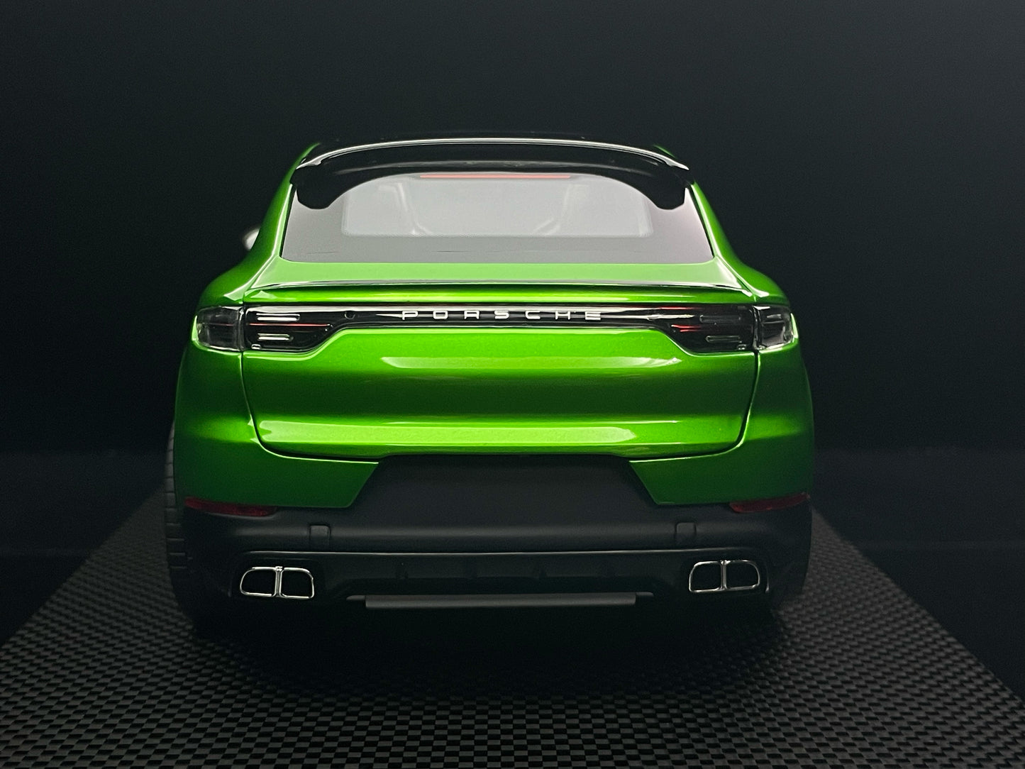 Porsche Cayenne (Metallic Green)