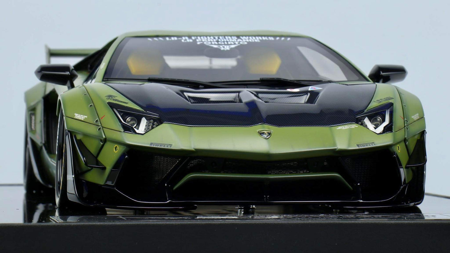 Lamborghini Aventador (Military Green) 1:12 scale