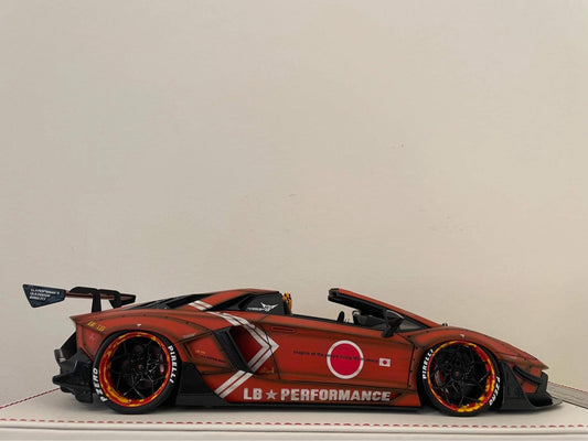 Lamborghini Aventador Roadster (Matt Orange) 1:18 scale