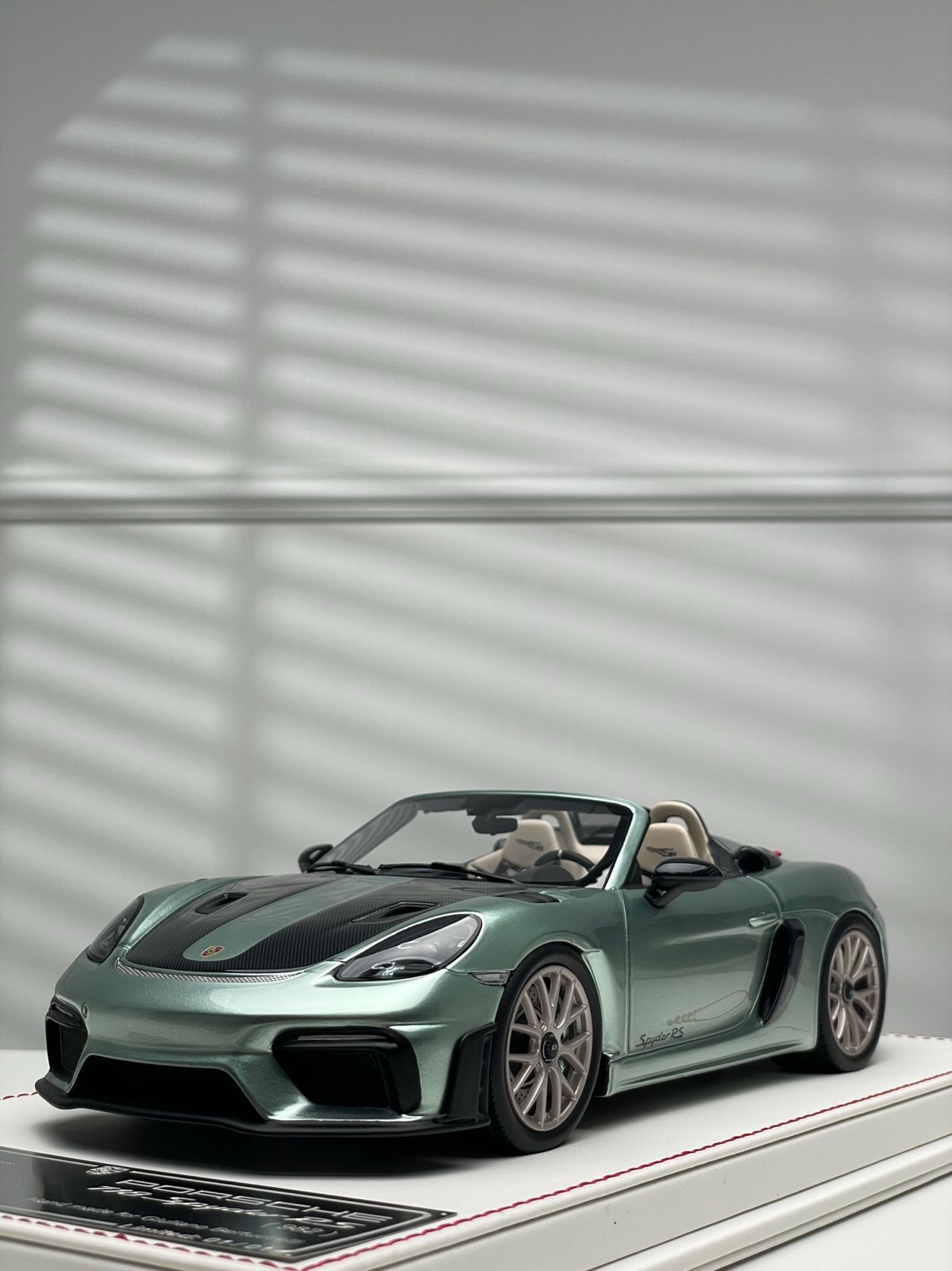 Porsche 718 Spyder RS (Metallic Ice Blue)
