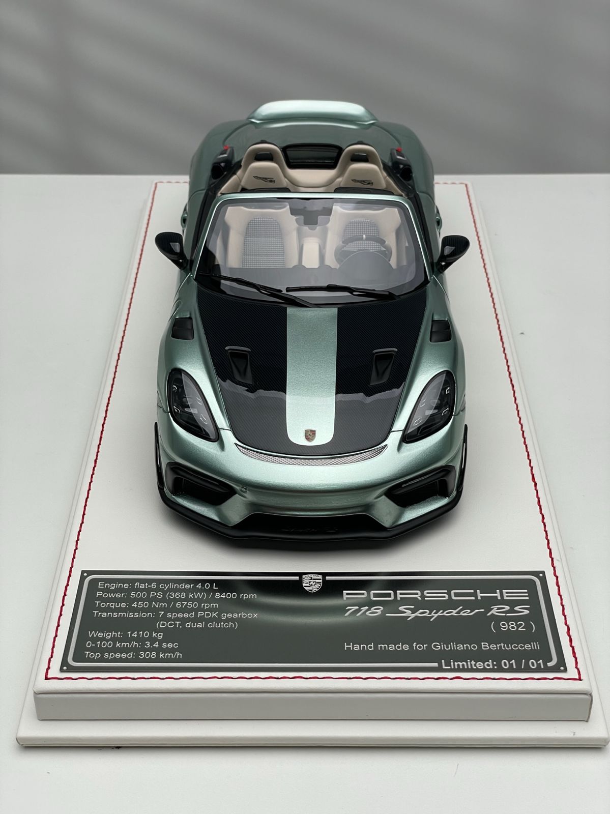 Porsche 718 Spyder RS (Metallic Ice Blue)
