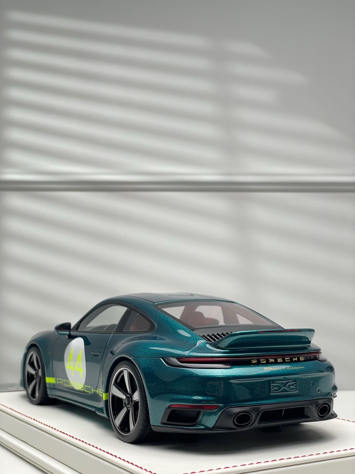 Porsche 911 Sport Classic (Metallic Green)