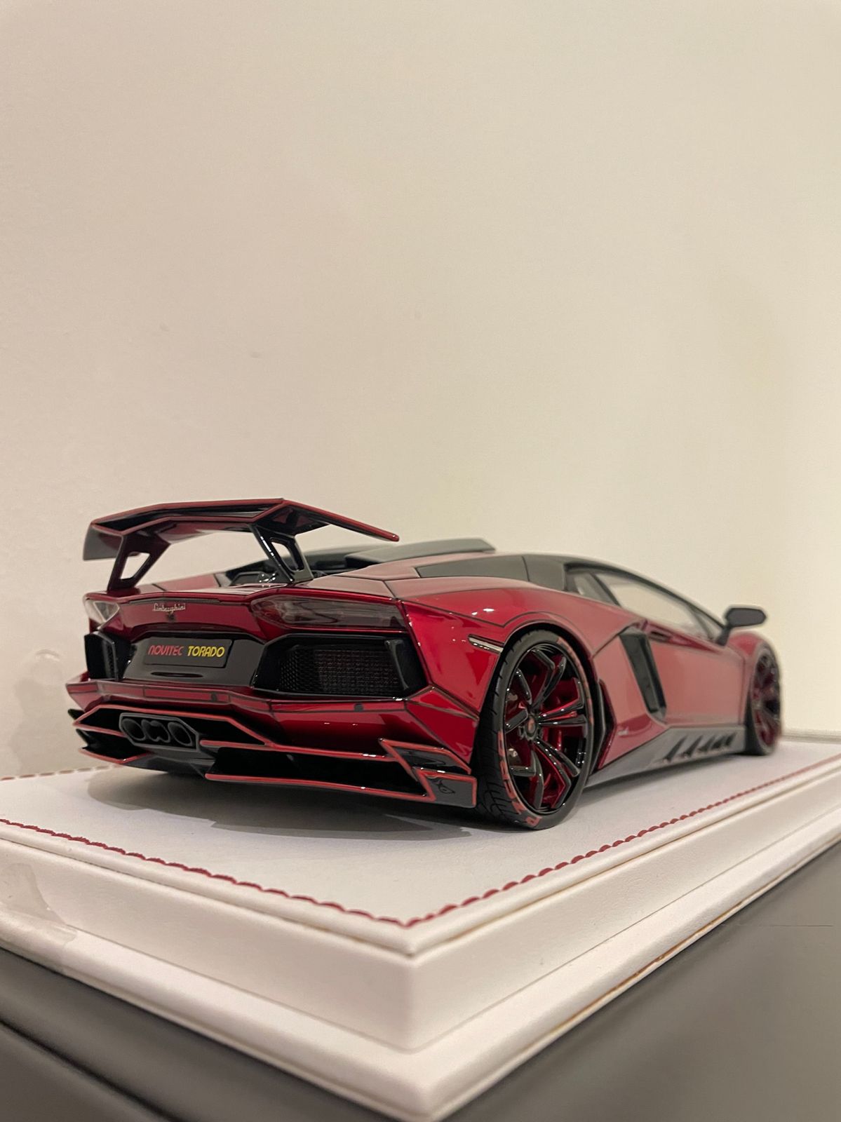 Lamborghini Aventador Toy Model Car (Red)