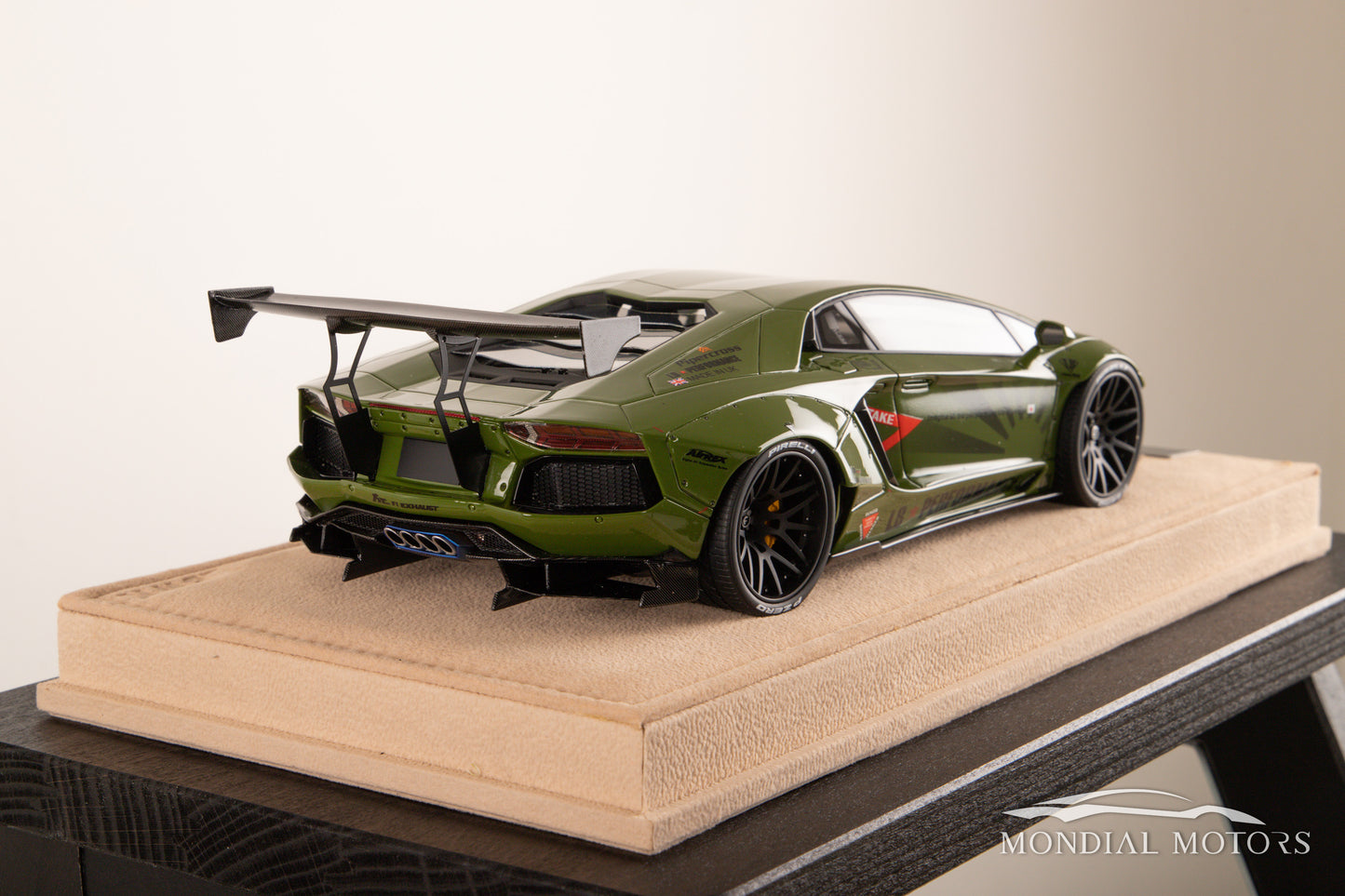 Lamborghini Aventador LBWK 1:18