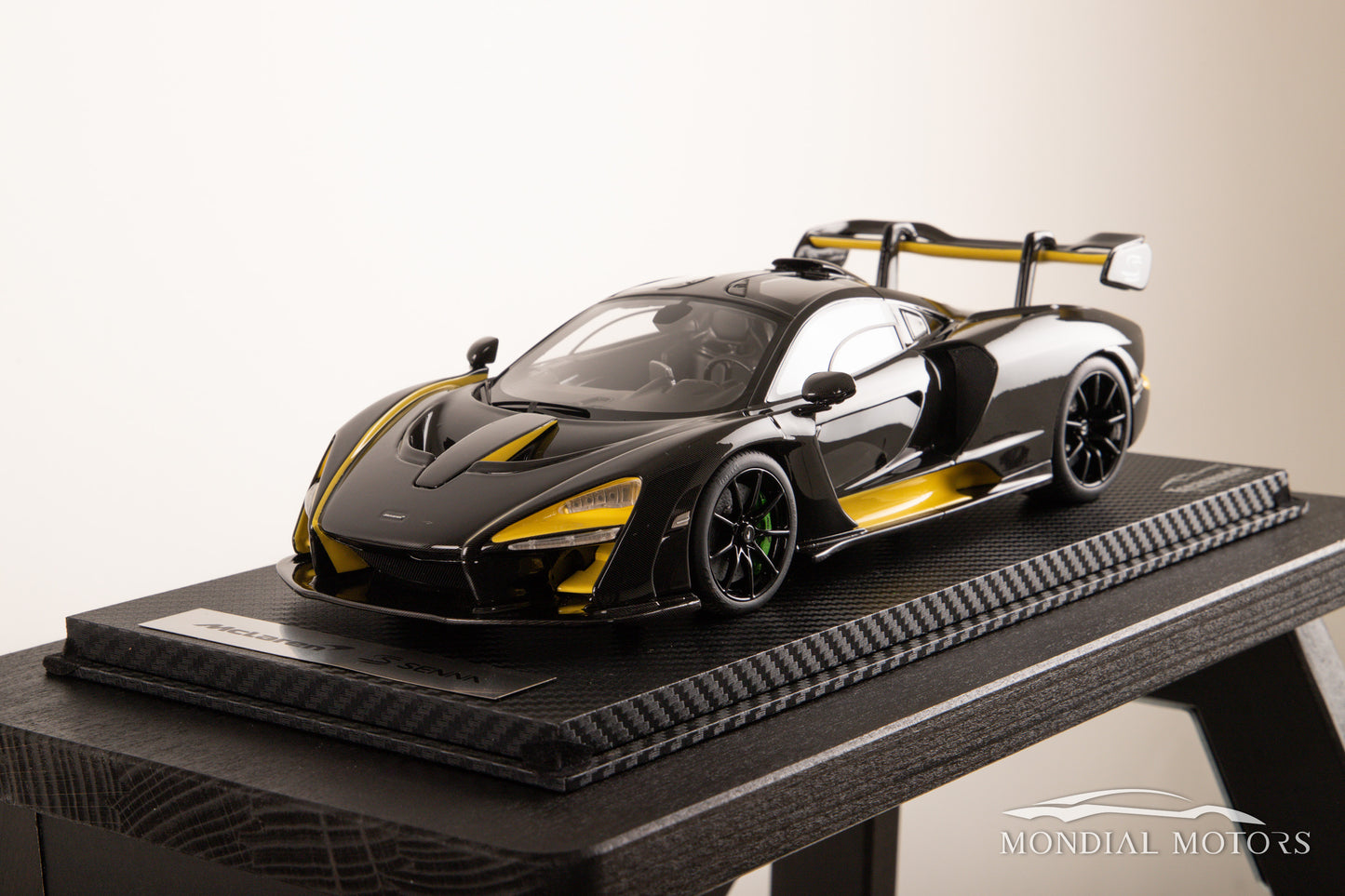 McLaren Senna 1:18