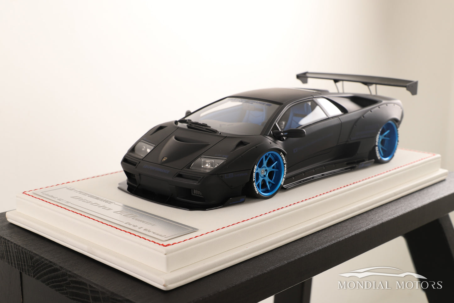Lamborghini Diablo 6.0 Concept LB Performance 1:18